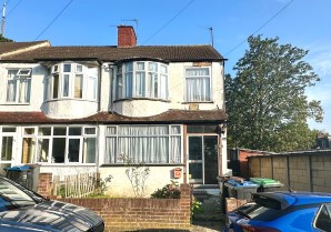 Property for Auction in London - 1 Templeton Close, Selhurst, London, SE19 3DD