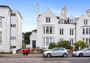 Property for Auction in Sussex & Hampshire - Flat 5, 40 Medina Villas, Hove, BN3 2RP