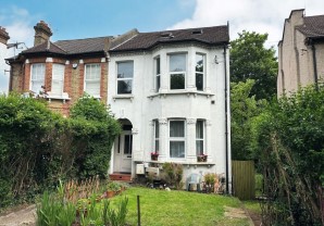 Property for Auction in London - Flat 1, 85 Avondale Road, South Croydon, Surrey, CR2 6JF