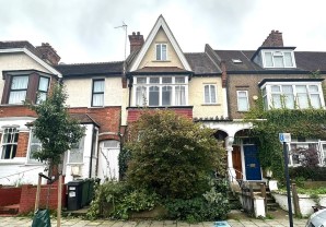 Property for Auction in London - Flat 3, 100 Broxholm Road, Norwood, London, SE27 0BT