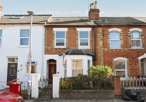 Property for Auction in London - 37 De Beauvoir Road, Reading, Berkshire, RG1 5NR