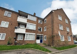 Property for Auction in London - 36A Pinner Road, Northwood, Middlesex, HA6 1BU