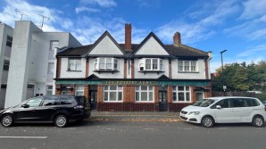 Property for Auction in London - 25C & 25D Clayponds Lane, Brentford, Hounslow, TW8 0BN