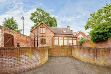 Property for Auction in Birmingham - 60 Oakley Street, Shrewsbury, Shropshire SY3 7JZ