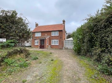 Property for Auction in East Anglia - Church Farm, Church Road, Bacton, Norwich, Norfolk NR12 0JP