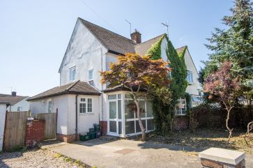 Property for Auction in Wales - 16 Tennyson Road, Penarth CF64 2RY