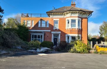 Property for Auction in North West - Flat 5, 19 Malvern Road, Nottingham, Nottinghamshire NG3 5GZ