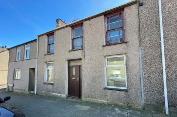 Property for Auction in Wales - 17 Market Place, Penygroes, Caernarfon, Gwynedd LL54 6NN