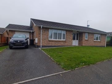 Property for Auction in Wales - 77 Skomer Drive, Milford Haven, Pembrokeshire SA73 2RF