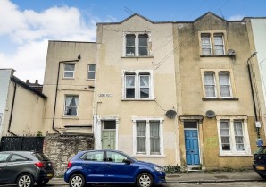 Property for Auction in London - Flat 3, 5 York Road, Bristol, Avon, BS6 5QB