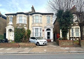 Property for Auction in London - Flat A, 161 Hither Green Lane, Lewisham, London, SE13 6QF