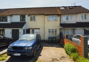 Property for Auction in London - 236 Belswains Lane, Hemel Hempstead, Hertfordshire, HP3 9XB