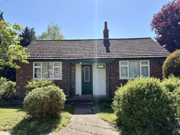 Property for Auction in East Anglia - Todo Mio, Long Stratton Road, Forncett St. Peter, Norwich, Norfolk NR16 1HR