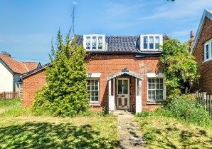 Property for Auction in London - Heatherland, Common Road, Shelfanger, Diss, Suffolk, IP22 2DP