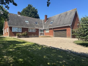 Property for Auction in East Anglia - Model House, Wash Lane, Aslacton, Norwich, Norfolk NR15 2JR