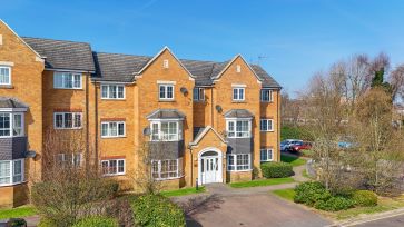 Property for Auction in Bedfordshire and Buckinghamshire - 26 Kempster Close, Bedford, Bedfordshire MK40 4FW