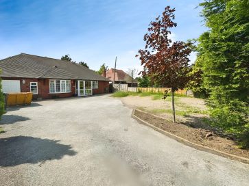 Property for Auction in Coventry & Warwickshire - 288 Nuneaton Road, Bulkington, Bedworth, Warwickshire CV12 9RZ