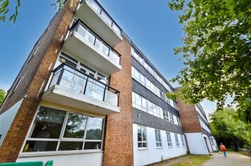 Property for Auction in West Yorkshire - Flat 29 Kirkstall Gate, 101 Commercial Road, Leeds, West Yorkshire LS5 3AD