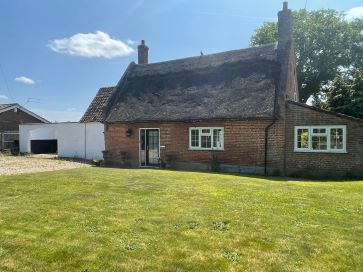 Property for Auction in East Anglia - Cobwebs, 8 Parish Road, Stratton Strawless, Norwich, Norfolk NR10 5LW