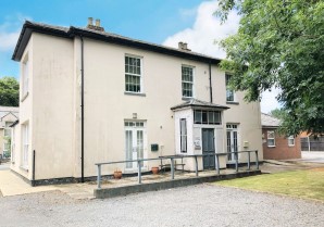 Property for Auction in London - Flat 5 Sudeley House, 7 Wharf Street, Sutton Bridge, Spalding, Lincolnshire, PE12 9GY