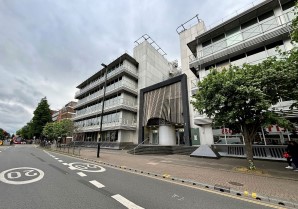 Property for Auction in London - Flat 42 Trinity Square, 23-59 Staines Road, Hounslow, Middlesex, TW3 3FY