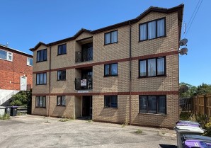 Property for Auction in London - Flat 5 Guernsey Court, Robin Hood Road, Skegness, Lincolnshire, PE25 3QU