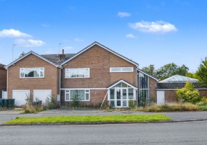 Property for Auction in London - 126 De Montfort Way, Coventry, West Midlands, CV4 7DT