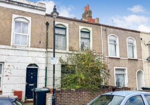 Property for Auction in London - 81 Peacock Street, Gravesend, Kent, DA12 1EG