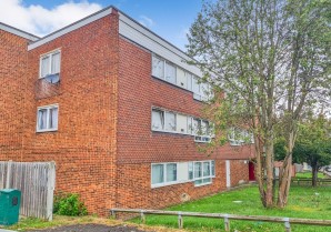 Property for Auction in London - Flat 18 Penryn Manor, Skinner Street, Gillingham, Kent, ME7 1LE