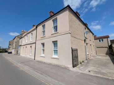 Property for Auction in South West - Flat 7, 21 The Causeway, Chippenham, Wiltshire SN15 3DB