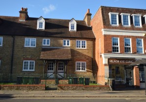 Property for Auction in London - 31A High Street, Bagshot, Surrey, GU19 5AF