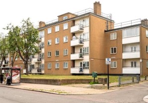 Property for Auction in London - Flat 9 Wray House, Streatham Hill, Streatham, London, SW2 4AR
