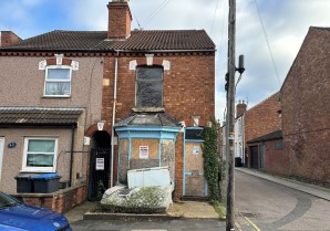 Property for Auction in London - 40 Oxford Street, Rugby, Warwickshire, CV21 3NE