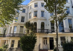 Property for Auction in Sussex & Hampshire - Flat 5, 60 Montpelier Road, Brighton, BN1 3BB