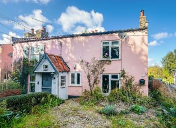 Property for Auction in East Anglia - 1 Stone Cottages, Mill Street, Middleton, Saxmundham, Suffolk IP17 3NG