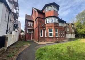 Property for Auction in Sussex & Hampshire - Flat 5 Oliver Court, 5 Spring Garden Lane, Gosport, Hampshire, PO12 1FW