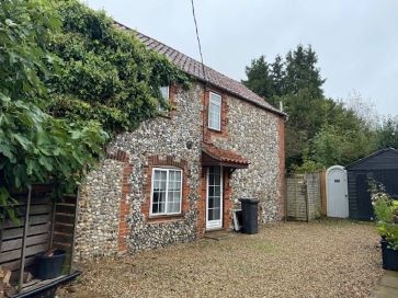 Property for Auction in East Anglia - Flint Cottage, Websters Yard, Syderstone, King&apos;s Lynn, Norfolk PE31 8SJ