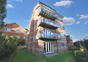 Property for Auction in London - 56 Temple Place, Reading, Berkshire, RG1 6QL