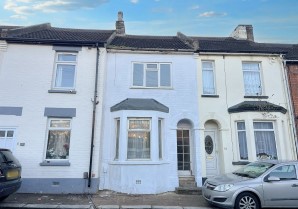 Property for Auction in London - 17 Chamberlain Road, Chatham, Kent, ME4 5HT