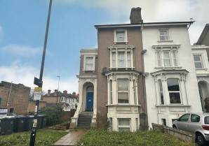 Property for Auction in London - 221B Whitehorse Lane, South Norwood, London, SE25 6UU