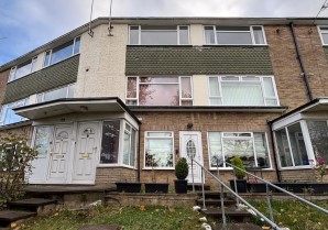 Property for Auction in London - Flat 12 Willenhall Court, Great North Road, New Barnet, Hertfordshire, EN5 1JR