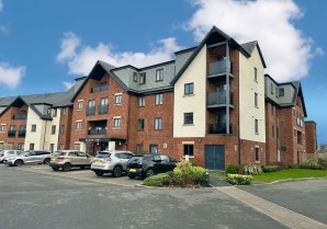 Property for Auction in London - 24 Balshaw Court, Burlington Gardens, Leyland, Lancashire, PR25 3EX