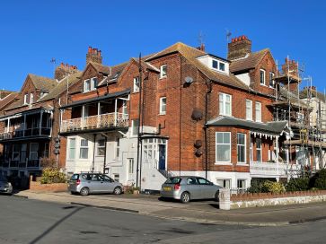 Property for Auction in East Anglia - Flat 4, 6 Sea Road, Felixstowe, Suffolk IP11 2AU