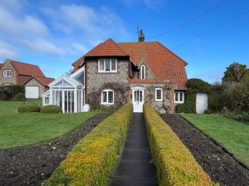 Property for Auction in East Anglia - Briar Cottage 62 Morston Road, Blakeney, Holt, Norfolk NR25 7BE