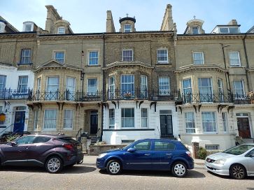 Property for Auction in East Anglia - Flat 3, 5 Kirkley Cliff, Lowestoft, Suffolk NR33 0BY