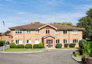 Property for Auction in London - 11 Alnwick Close, Langdon Hills, Basildon, Essex, SS16 6NZ