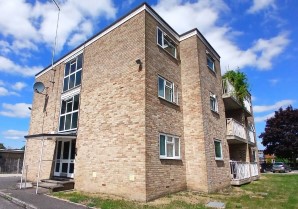 Property for Auction in London - Flat 9 Sheridan Court, London Road, Newbury, Berkshire, RG14 2BH