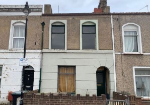 Property for Auction in London - 81 Peacock Street, Gravesend, Kent, DA12 1EG