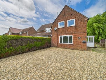 Property for Auction in East Anglia - 8 Drury Lane, Carbrooke, Thetford, Norfolk IP25 6SJ