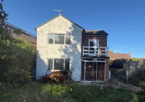 Property for Auction in London - 4 Spring Path, Thame, Oxfordshire, OX9 2EF